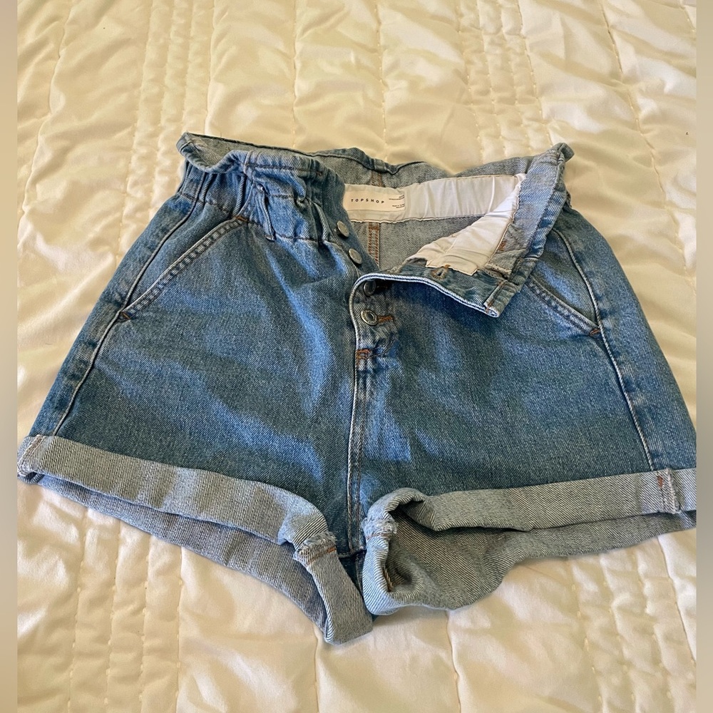 Cinch waisted shorts